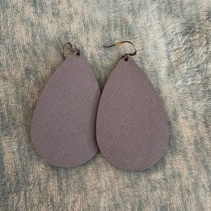 Nickel and Suede Lilac Gray Teardrops size Med.